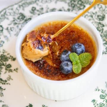 Dulce de leche crème brûlée with caramelized sugar topping, a rich and creamy homemade dessert recipe