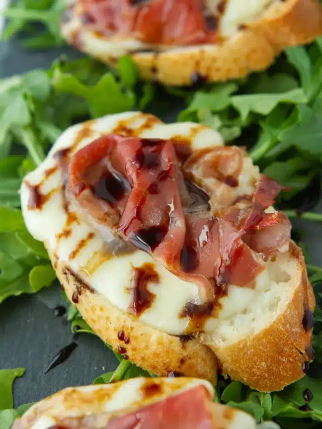 Prosciutto Crostini Melts