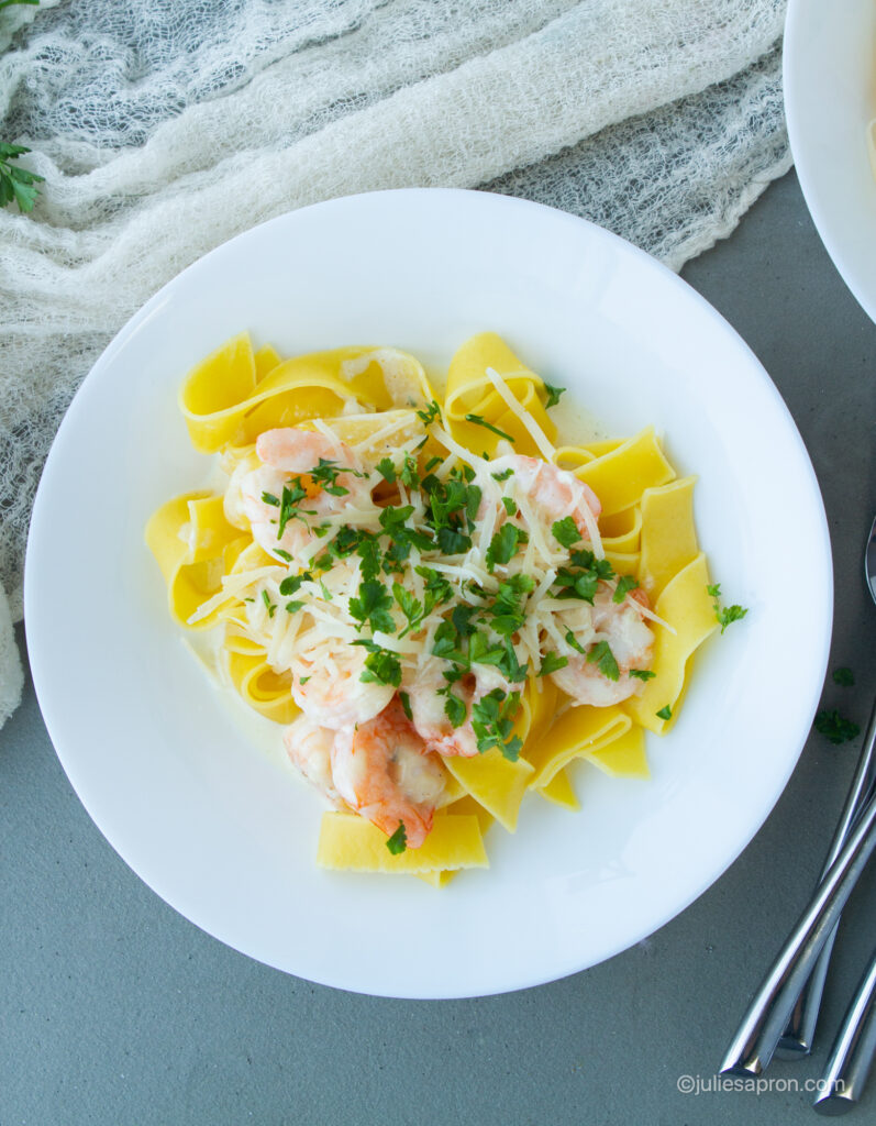 creamy shrimp alfredo pasta