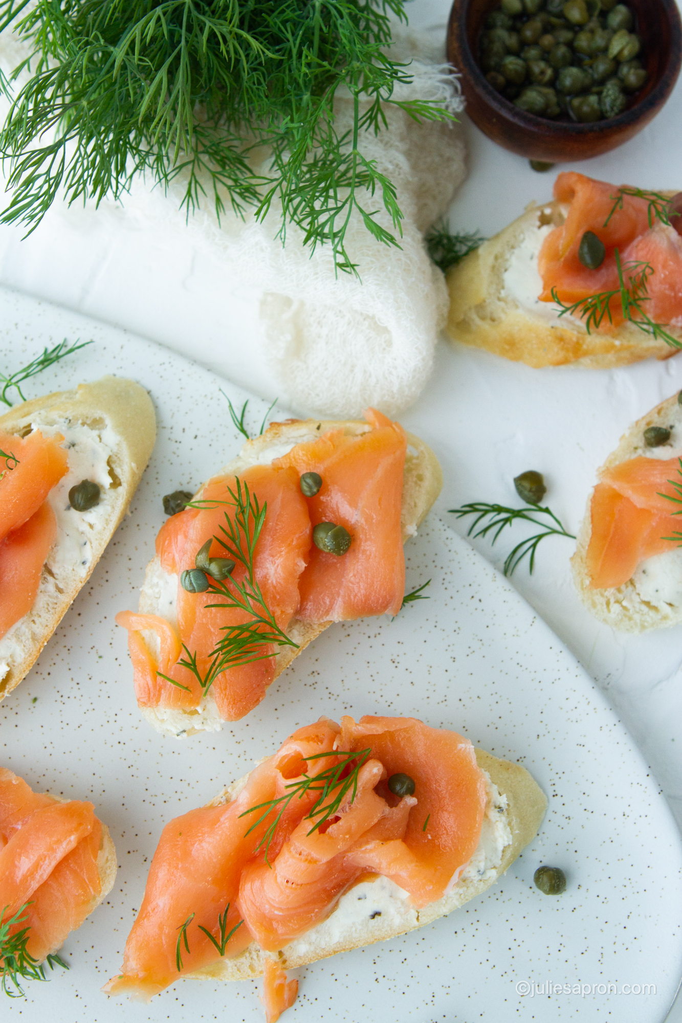 crostini with smoked salmon