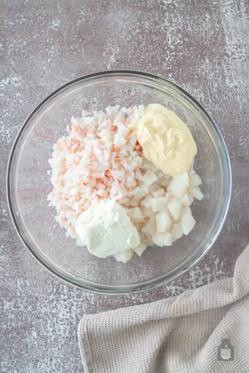 seafood crab and scallop with cream cheese and mayo